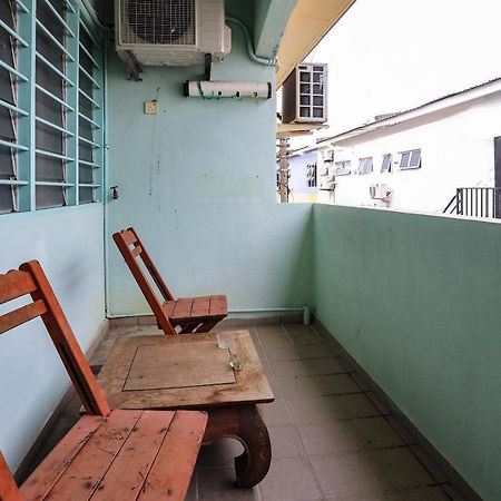 Oyo Home 90229, 3 Little Birds Homestay 4Bhk Malacca Екстер'єр фото