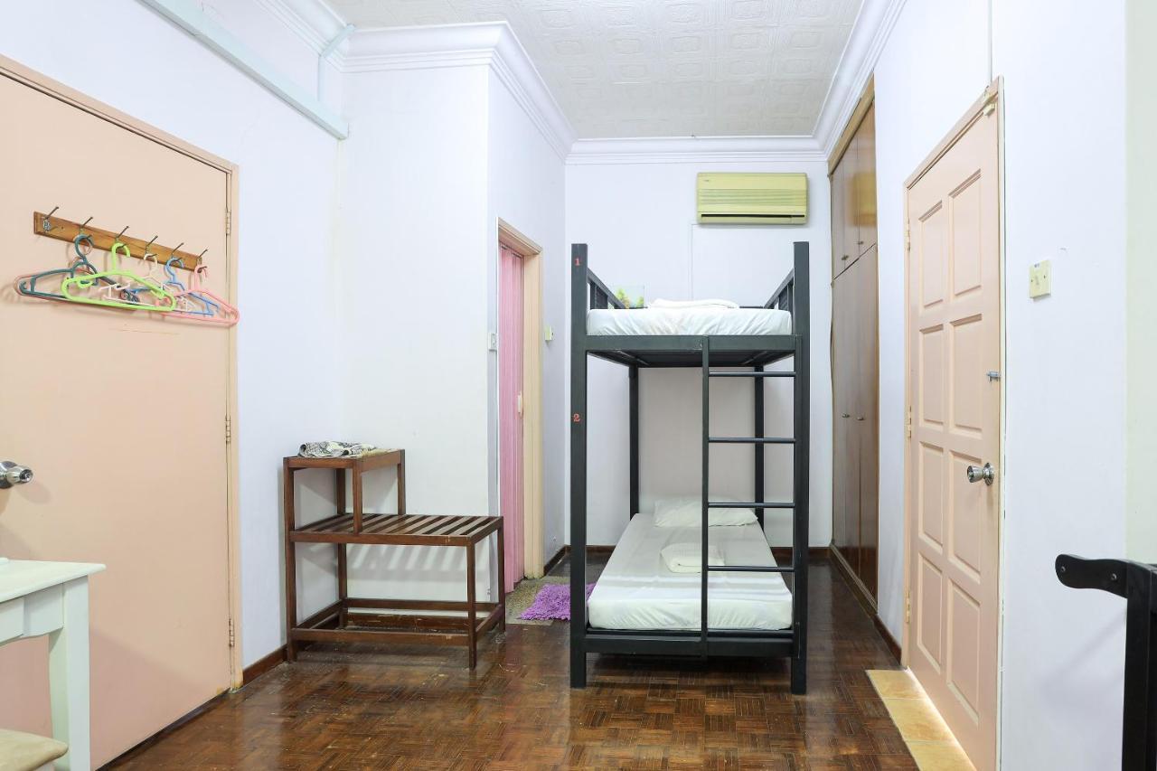 Oyo Home 90229, 3 Little Birds Homestay 4Bhk Malacca Екстер'єр фото