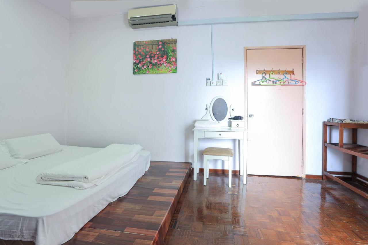 Oyo Home 90229, 3 Little Birds Homestay 4Bhk Malacca Екстер'єр фото