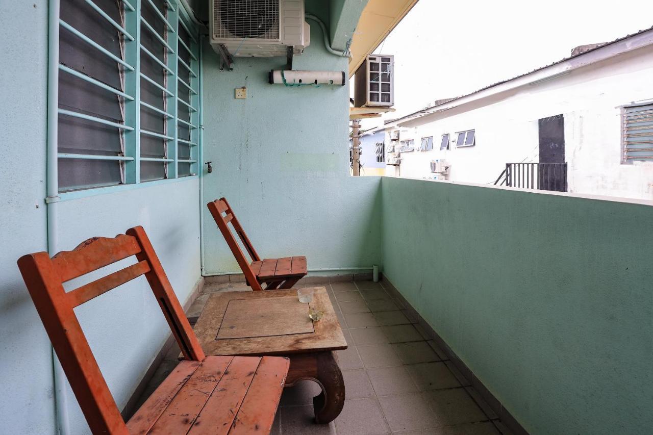 Oyo Home 90229, 3 Little Birds Homestay 4Bhk Malacca Екстер'єр фото