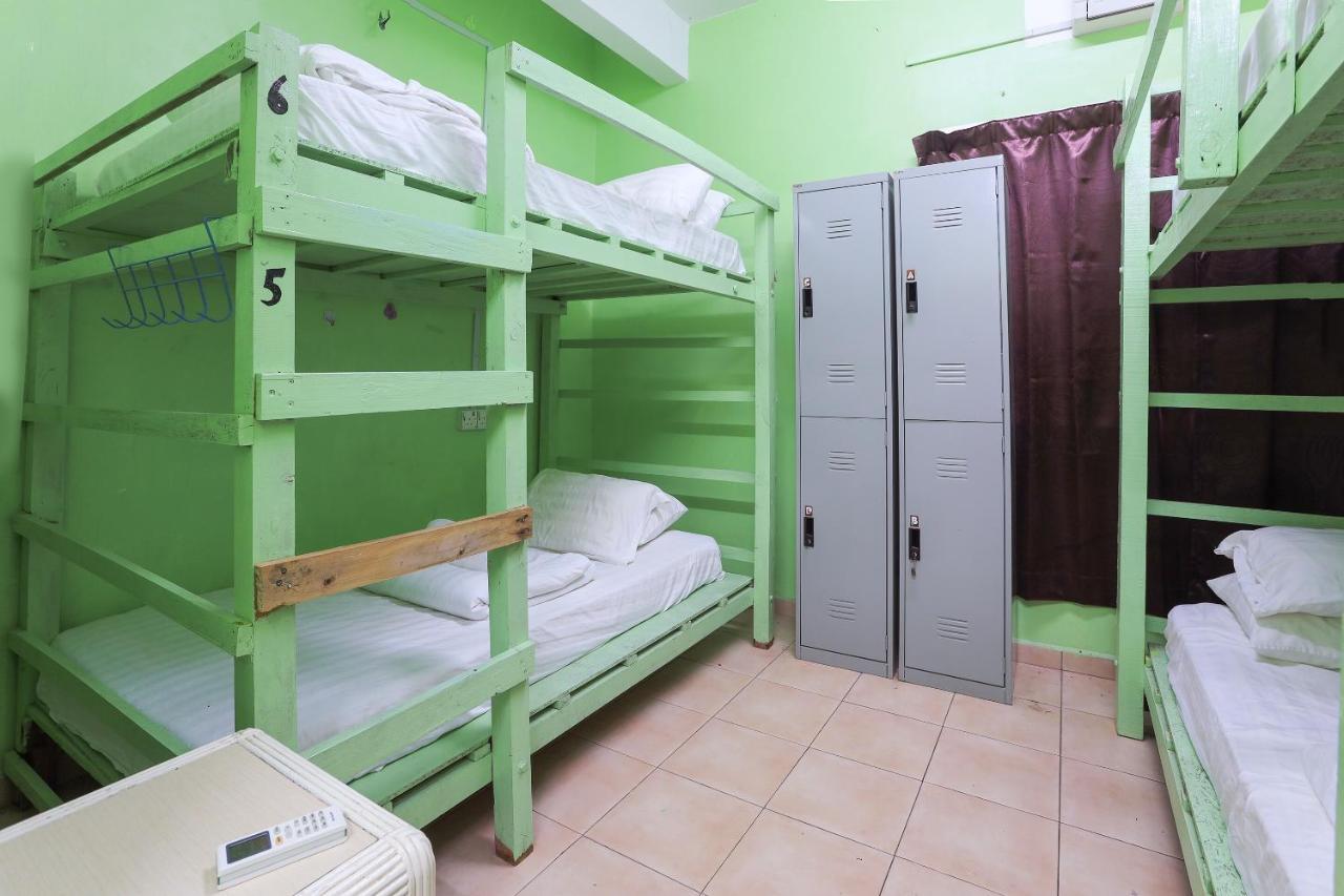 Oyo Home 90229, 3 Little Birds Homestay 4Bhk Malacca Екстер'єр фото