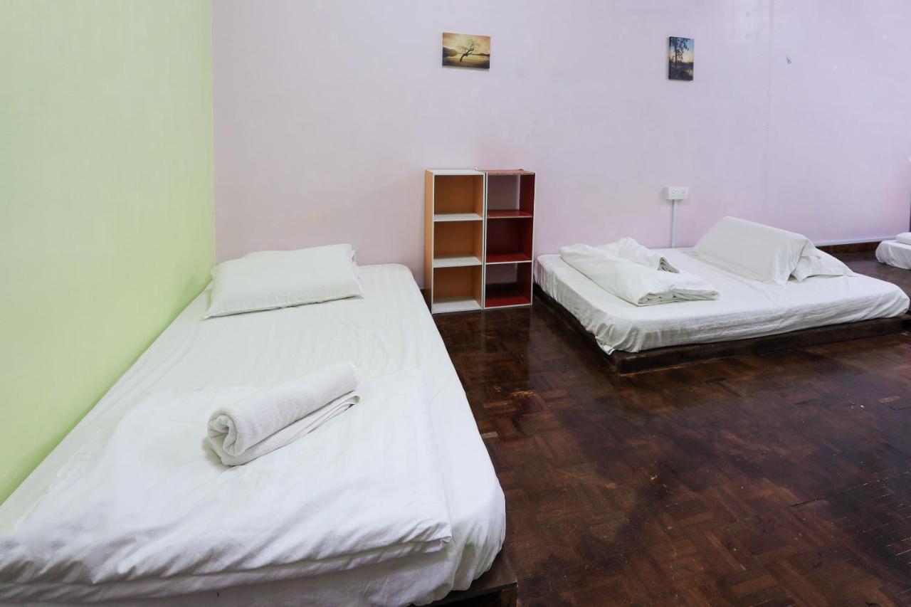 Oyo Home 90229, 3 Little Birds Homestay 4Bhk Malacca Екстер'єр фото