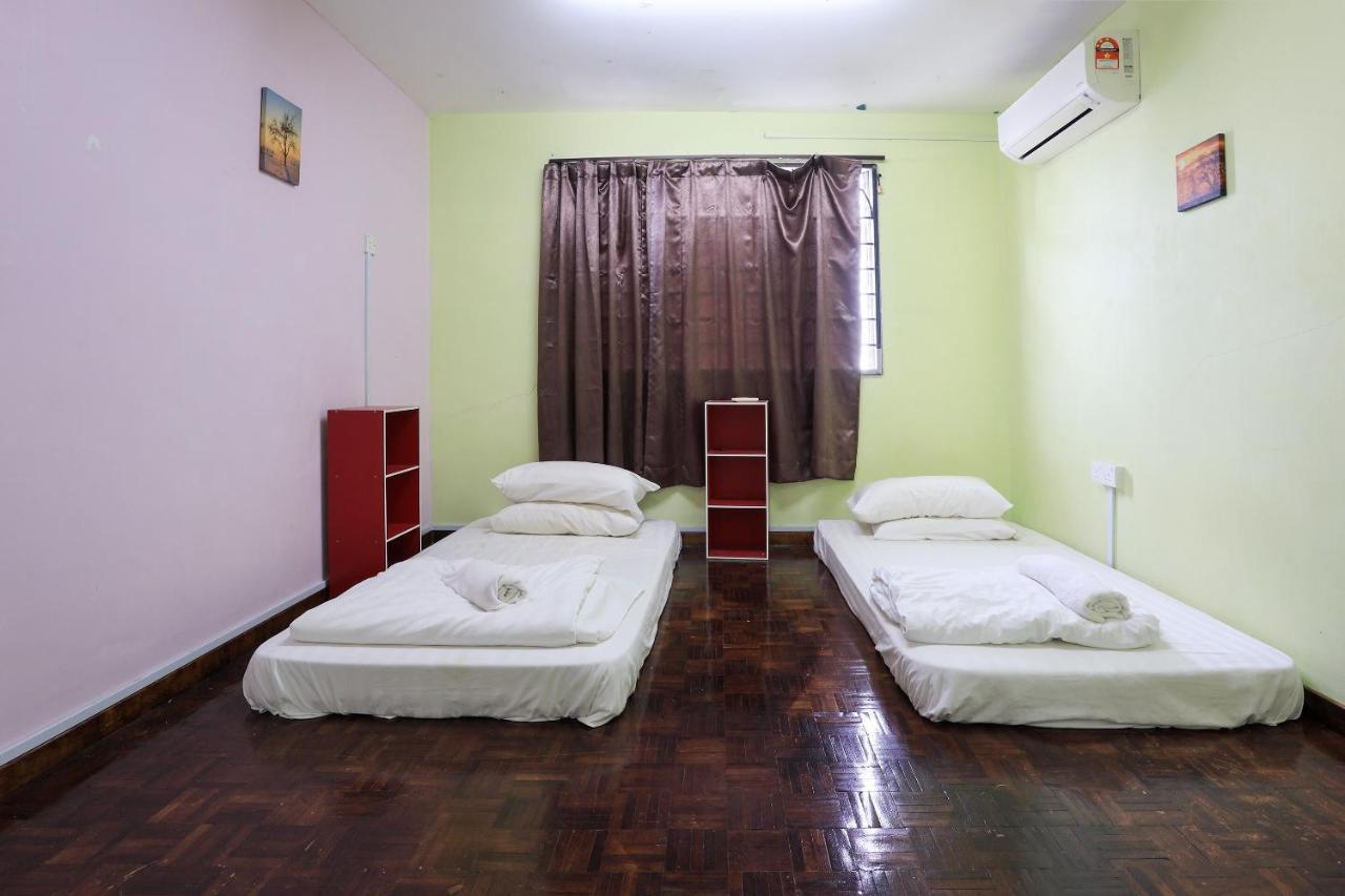 Oyo Home 90229, 3 Little Birds Homestay 4Bhk Malacca Екстер'єр фото