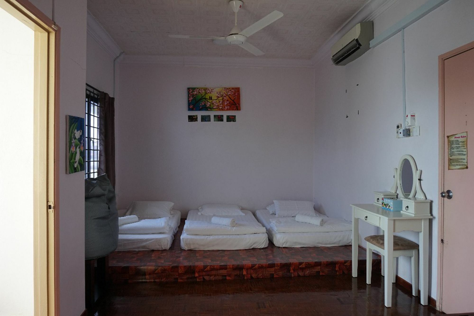 Oyo Home 90229, 3 Little Birds Homestay 4Bhk Malacca Екстер'єр фото