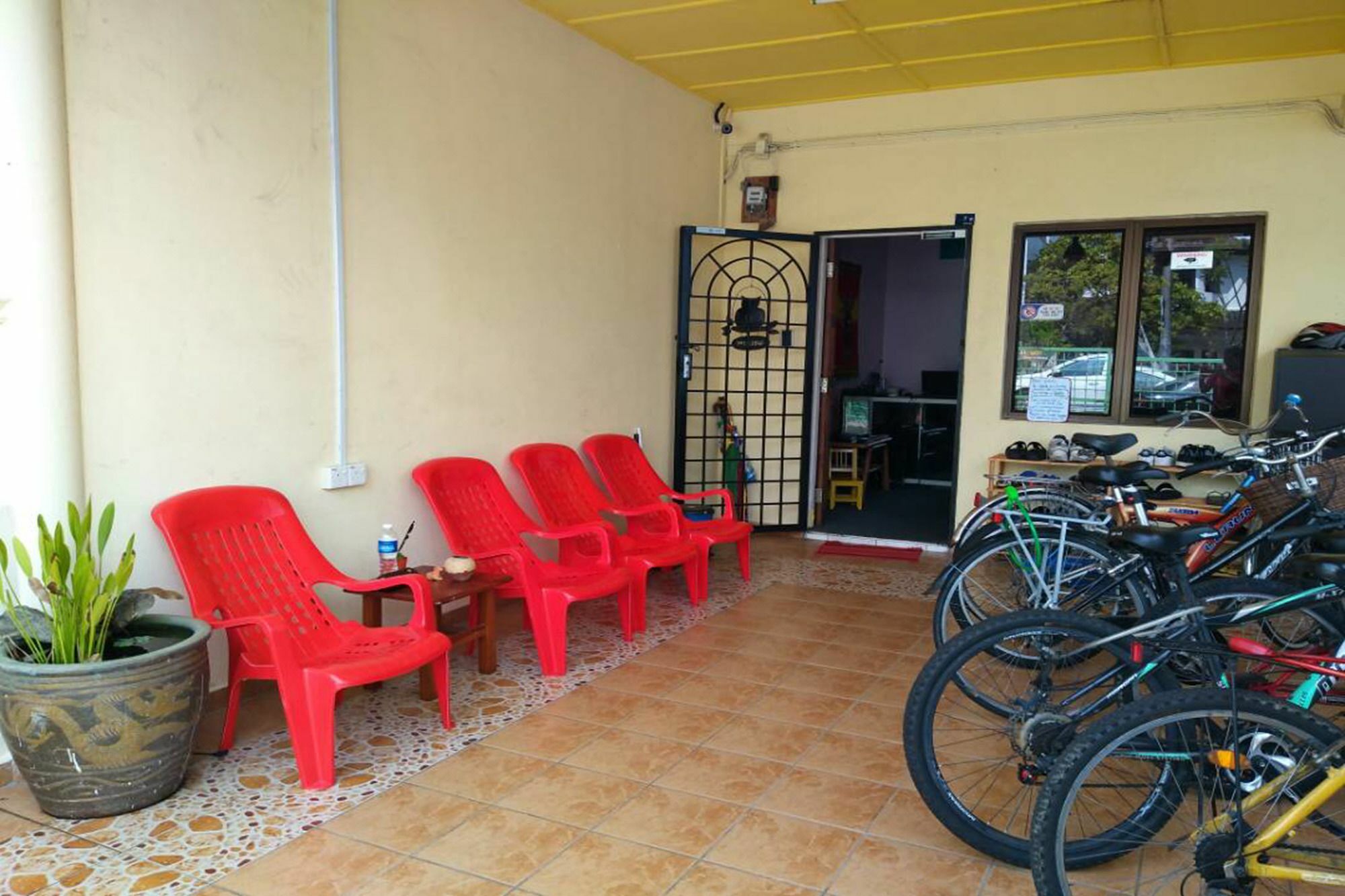 Oyo Home 90229, 3 Little Birds Homestay 4Bhk Malacca Екстер'єр фото